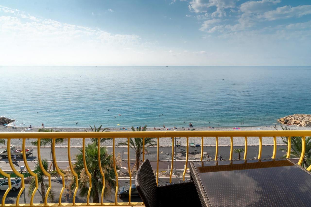 Beachfront Apartment Promenade Des Anglais نيس المظهر الخارجي الصورة