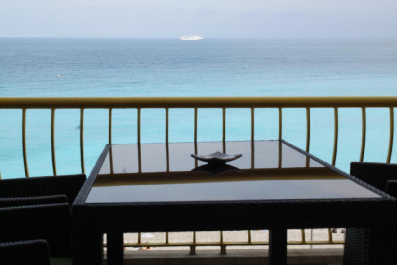 Beachfront Apartment Promenade Des Anglais نيس المظهر الخارجي الصورة